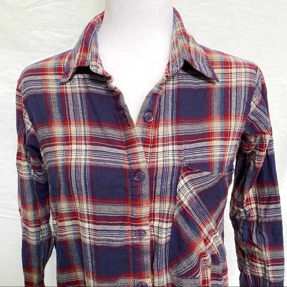 Blue red plaid flannel long sleeve button down top - Picture 2 of 7